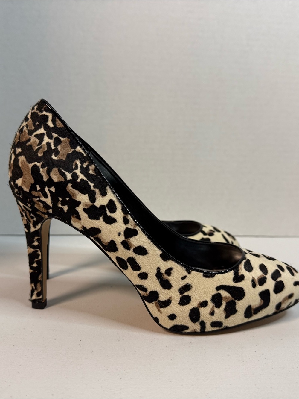 🐆🐆White House Black Market Panther Print Pumps Size 8